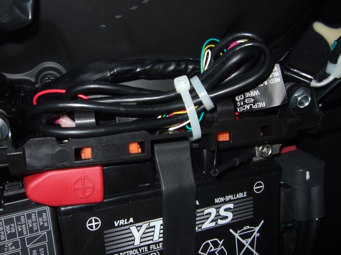 Garmin Navikabel mit 12V-5V Konverter und USB Stecker