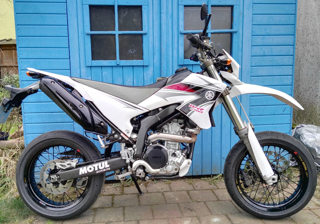 Yamaha WR250R Supermotoumbau