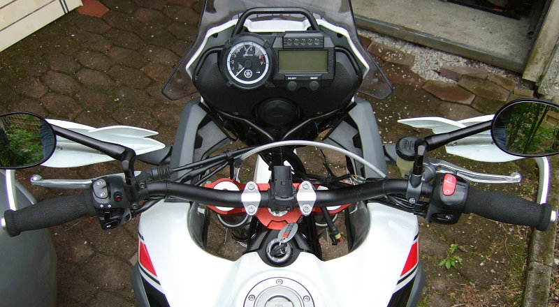 Acerbis Uniko Koren Handschützer an Yamaha XT660Z, Fahrerperspektive