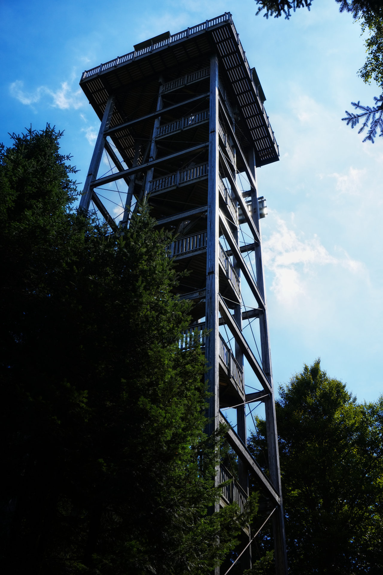 Holz-Aussichtsturm Göblberg im Hausruck