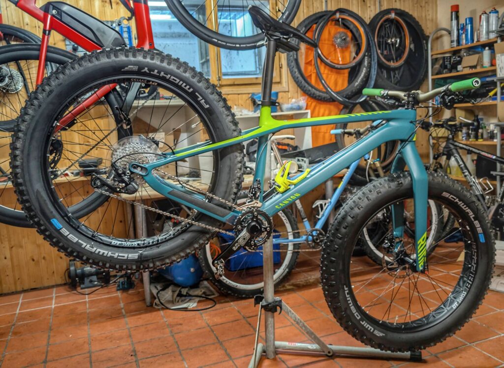 Canyon Dude CF 8.0 2016