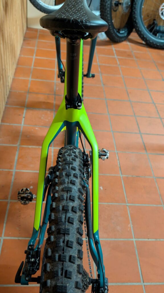 Canyon Dude Fatbike mit provisorisch eingesetztem normalen MTB Radsatz
