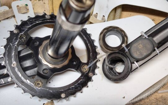 Demontage der e*thirteen TRS Kurbel am Canyon Dude Fatbike