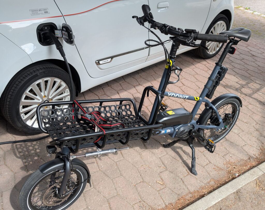 Yoonit Mini Cargobike mit Smart Carrier