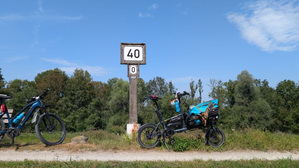 Am Inndamm unterwegs mit den Pedelecs